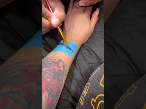 My bf does asmr on me #asmr #visualtingle #asmrmouthsounds