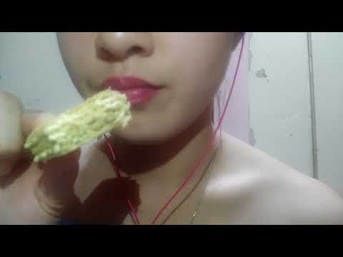 ASMR Eating sandwich biscuits