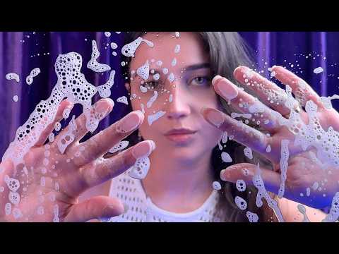 ASMR MASSAGEM SENSORIAL FACIAL ♡ Tratamento Completo com Espuma e Afirmações para Dormir e Relaxar