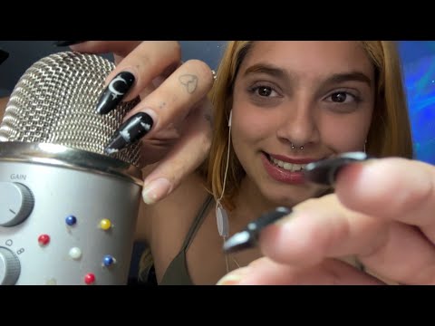 ASMR RASCANDO EL MICRÓFONO|SÚPER RELAJANTE| SOFIWI