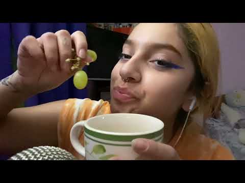 ASMR COMIENDO UVAS Y FRUTOS SECOS| MOUTH SOUNDS 👄| SOFIWI