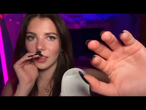 ASMR | Mouth sounds, hand movements and collarbone tapping! 💕