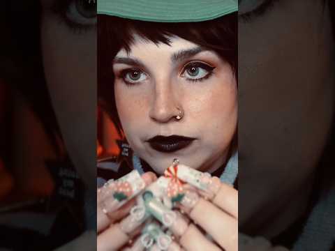 ASMR Cookie Tapping🍪 #asmr #tingles #tappingasmr #autistic #thanksgiving #neurodivergentsupport