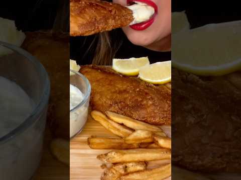 FRIED FISH AND CHIPS #asmr #seafood #friedfish #food #eating