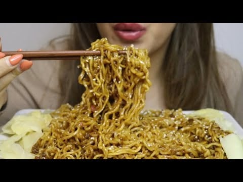 ASMR MINCED MEAT KIMCHI RAMEN NOODLES / PICKLED CABBAGE / MUKBANG / CREMA ASMR #asmr #mukbang #meat