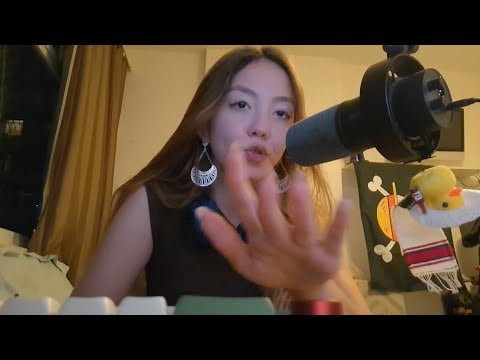 ASMR testando microfone com sons de boca, sons de teclado, tapping etc 