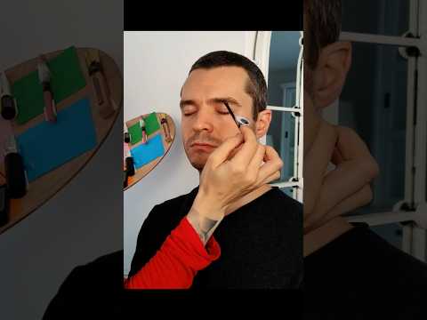 Eye makeup