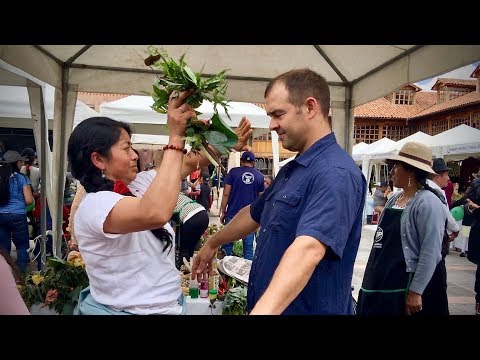 Unintentional ASMR: Doña Blanca does a spiritual cleansing or "Limpia" in Cuenca Ecuador