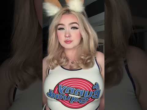 Lola bunny cosplay incoming