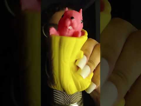 ASMR-  Sons de boca com esquilinho