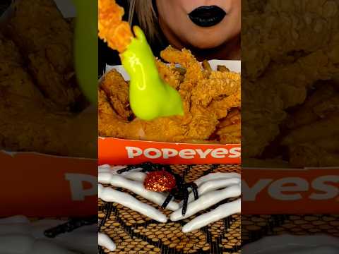Fried chicken dipped in slime 🫣 #asmr #halloween #chicken #fallintoshorts