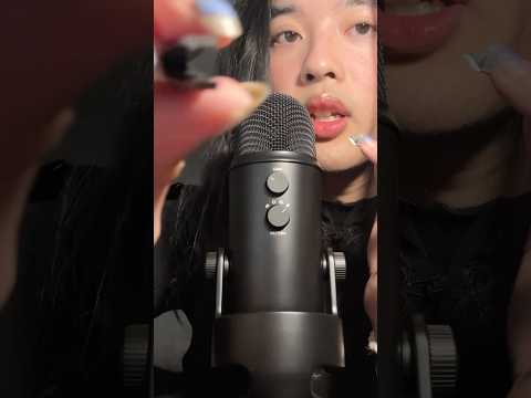 ASMR plucking the mic 🎤 (short version) #asmr #relax #shorts #plucking