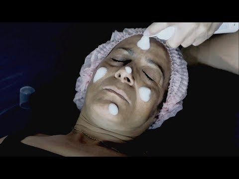 ASMR APLICADO - LIMPEZA DE PELE COM MASSAGEM 🧖🏼‍♀️