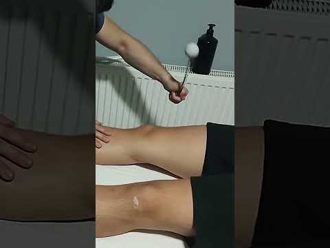 MASSAGE THERAPY TO RELAX THE MUSCLES IN THE QUADRICEPS #satisfying #relaxing #asmr #shorts #massage