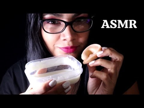 ASMR lamiendo Yogurt en orejita y charlamos mucho