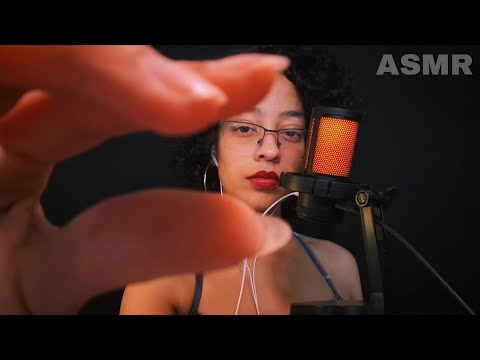 ASMR | FECHANDO SEUS OLHOS com sons de boca e muito sussurro 😴