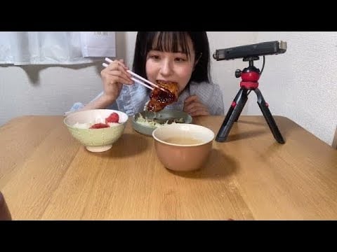 生姜焼きを食べる音【ASMR】The sound of eating ginger grill