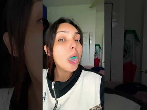 BUBBLE AIRHEADS GUM ASMR | chewing candy gum popping #bubblegumblowing sounds #bubblebum