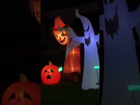 Spooky stuff on my nightly walk! #halloween