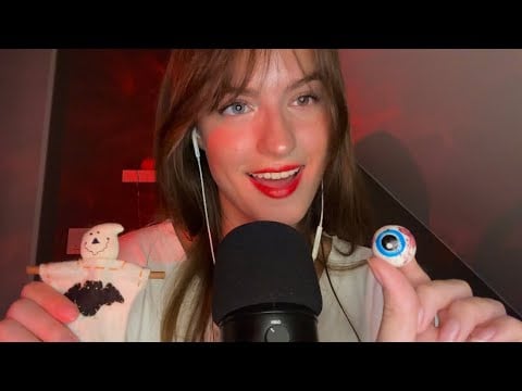 ASMR - on fête Halloween ensemble 🎃 (dégustation bonbons, makeup…)