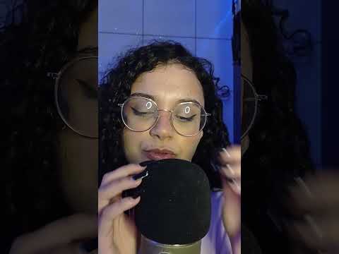 ASMR- Carinho nos seus ouvidos l arranhando a esponja do mic