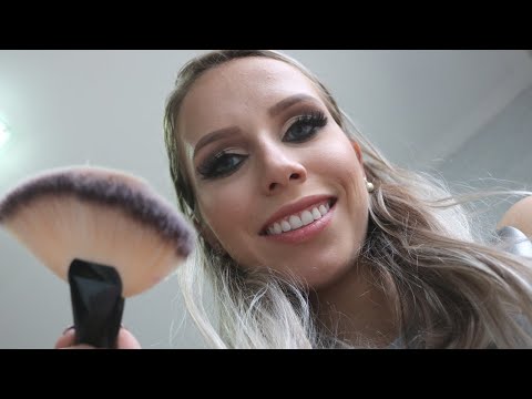 ASMR MAQUIANDO VOCE DEITADA - Bruna ASMR