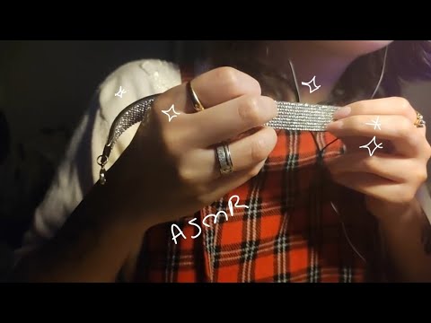 ASMR caseiro - Testando sons aleatórios (mouth sounds, Tappings, strass, plástico e pulseiras)