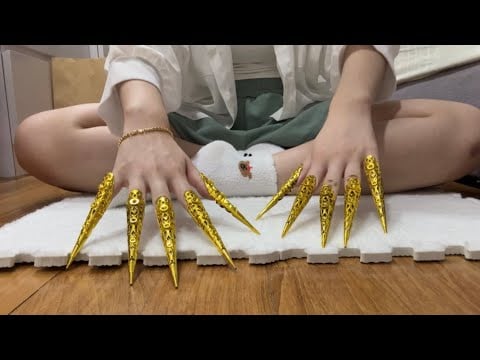 [ASMR] Floor & Fluffy Mat Tapping Scratching with Extreme Long Nails ✨💛 No Talking