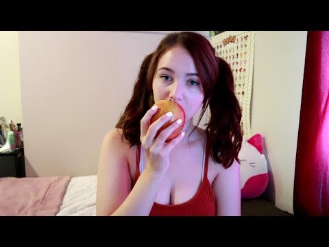 Super juicy apple eating [ASMR]