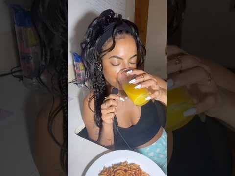 Comendo #asmrsounds #asmr #relaxante #comida #asmreating