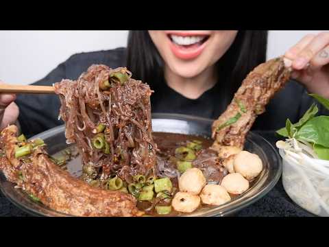 PORK RIBS THAI BOAT NOODLES (ASMR EATING SOUNDS) LIGHT WHISPERS | SAS-ASMR