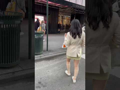 How Woman is Dressing in Manhattan New York