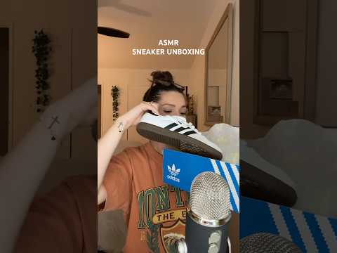ASMR ADIDAS SNEAKER UNBOXING #asmr #whispering #unboxing #tapping #adidas