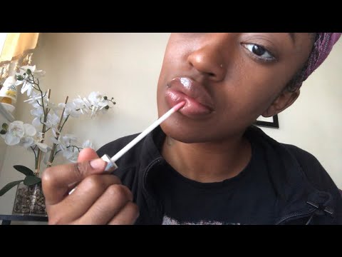 ASMR|APPLYING LIPGLOSS\KISSES