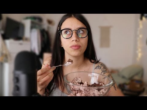 ASMR comiendo Pastel de chocolate y platicando 🎂🤎✨