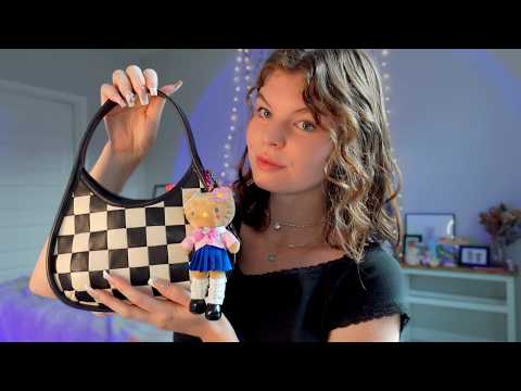 ASMR whats in my bag (tapping & scratching)