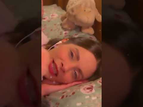 TE DUERMO SUAVEMENTE EN MI CAMA 🌙✨| ASMR en ESPAÑOL #shorts #short #asmr