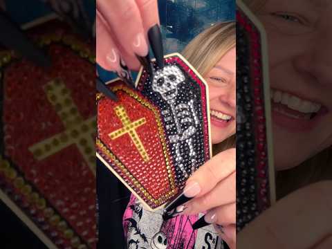 ASMR Halloween Beaded & Trigger Coaster (No Talking) #asmr #tapping #scratching Tam’s ASMR 🎃🐦‍⬛👻