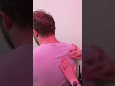ASMR Fast & Aggressive Back Massage #oddlysatisfying #backscratch #fastandaggressiveasmr #relax