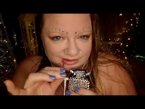 [ASMR] Spoolie noms and brushing (no talking)