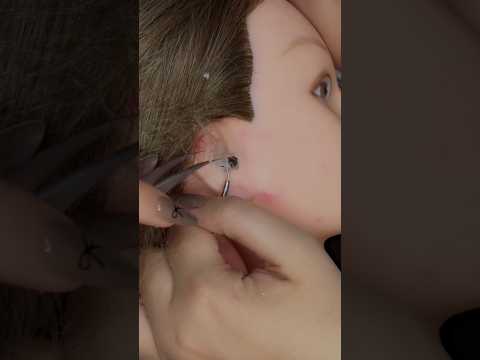 Ear Cleaning #asmr #relax #visualtingle #satisfying #mouthwhisper #relaxing #tingles #asmrscratching