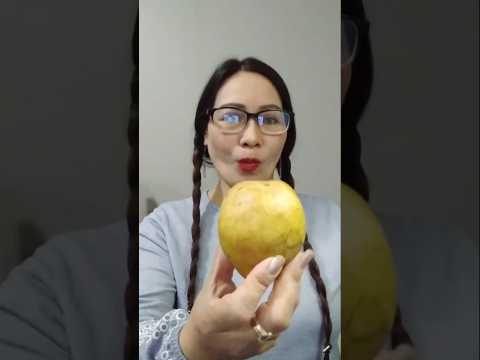 EATING SWEET  PEAR #everyone #food #shortsfeed #pear #fruit #eating