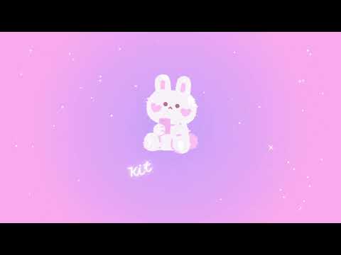 I'm back!! ASMR eat with me :)