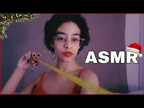 ASMR ESPECIAL DE NATAL 🎅 | Ajudante do Papai Noel te embrulhando para presente 🎁