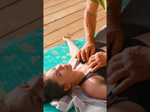 Chiropractic adjustments and stretching for Anna #chiropracticadjustements