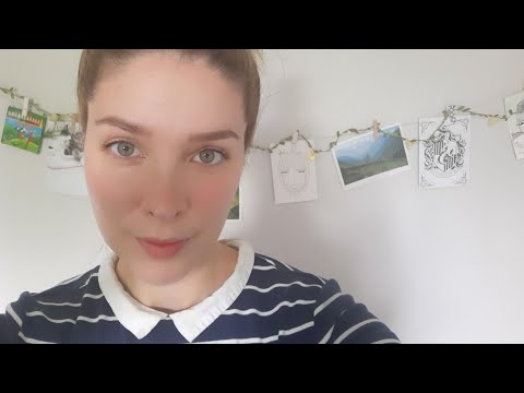 ASMR Francais / Soft spoken/ Je vous présente mon nuancier et mes crayons de couleurs préféres :)