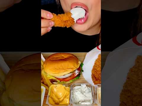 The crunch is CRAZY #asmr #chicken #wendys #food #shorts