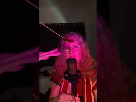 MINHA MÃE FAZENDO ASMR | #asmr #asmrshorts