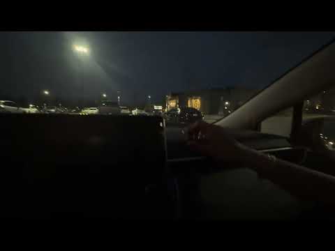 ASMR TAPPING IN CAR🍀