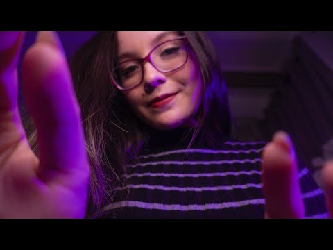 ASMR POV: colo para os dias difíceis #4 (voz suave, sussurros e toques na tela)